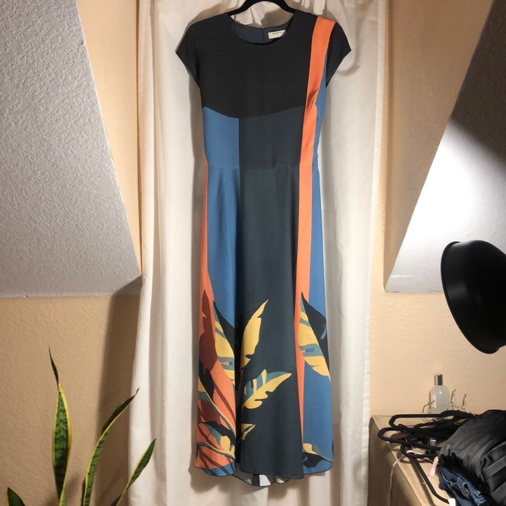 NWOT Aritzia Babaton Hamptons Midi Dress